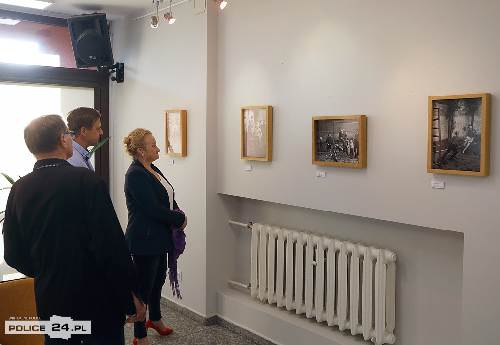 Wystawa fotografii Bogdana Dziworskiego w polickim MOK