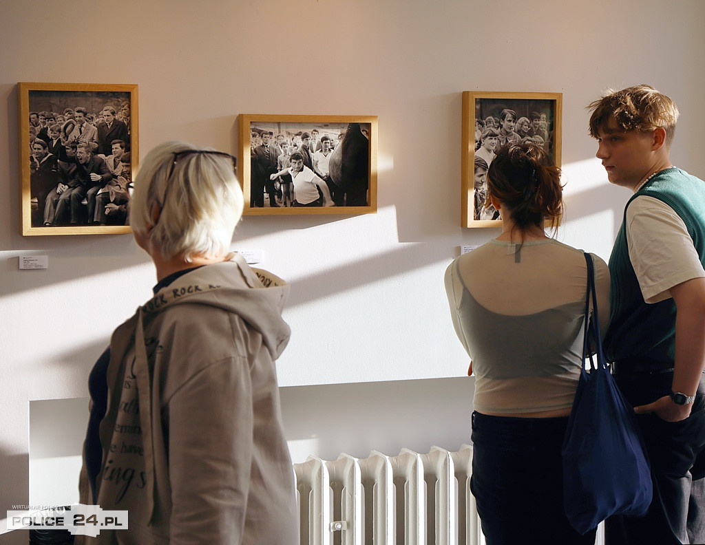 Wystawa fotografii Bogdana Dziworskiego w polickim MOK