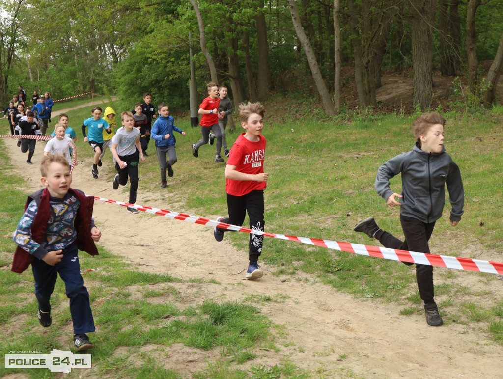 Police: Szkolna Liga Biegów Przełajowych 2021/2022 - V edycja