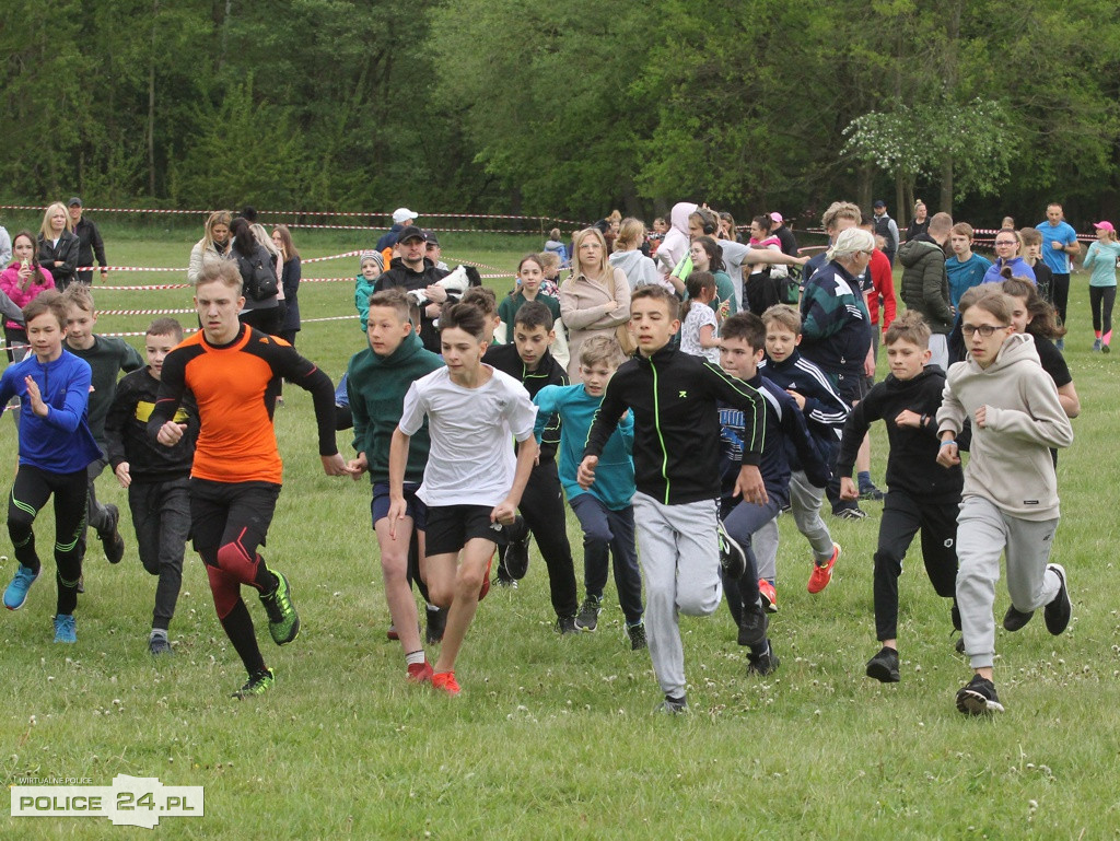 Police: Szkolna Liga Biegów Przełajowych 2021/2022 - V edycja