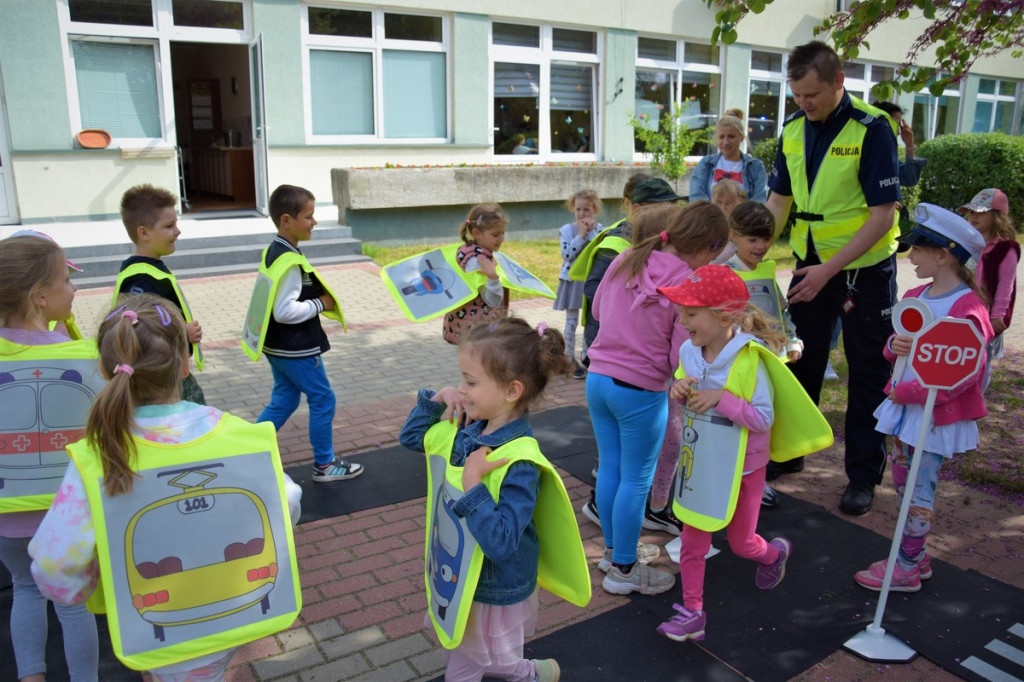 Przedszkolaki zasady ruchu drogowego znają!