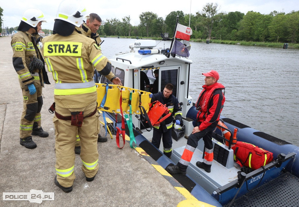 Pożar w szkole, wypadek, poród – ćwiczenia służb w Trzebieży