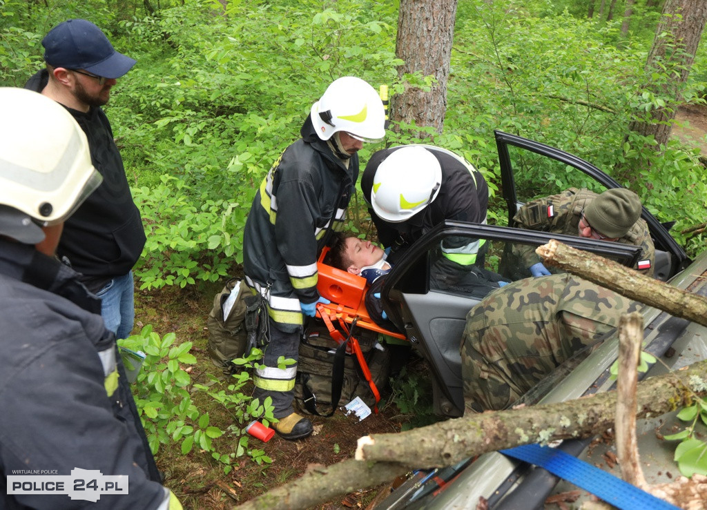 Pożar w szkole, wypadek, poród – ćwiczenia służb w Trzebieży