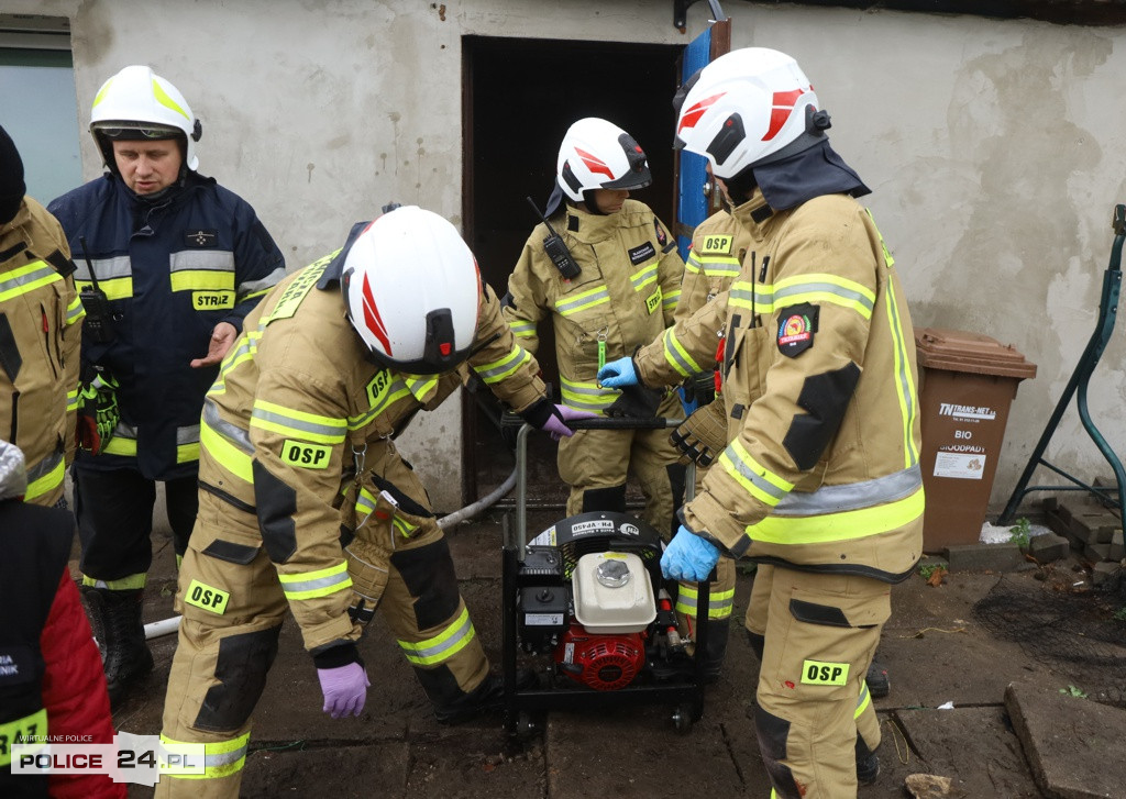 Pożar w szkole, wypadek, poród – ćwiczenia służb w Trzebieży