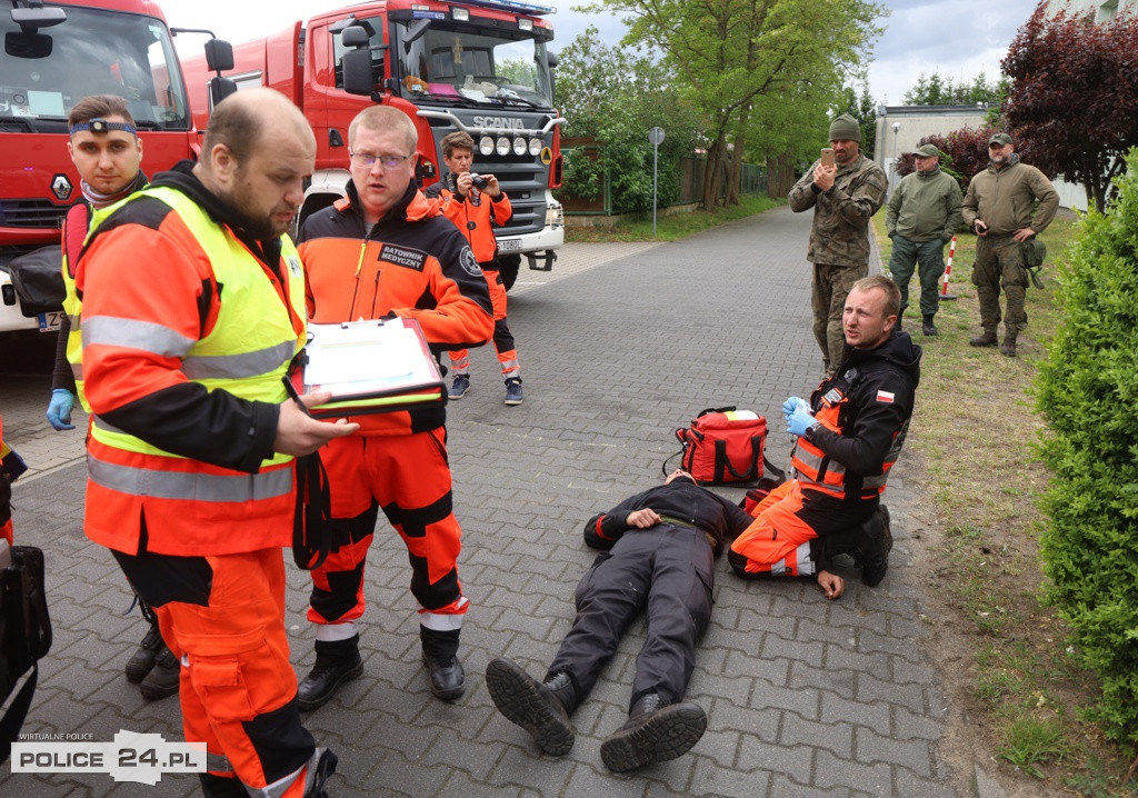 Pożar w szkole, wypadek, poród – ćwiczenia służb w Trzebieży