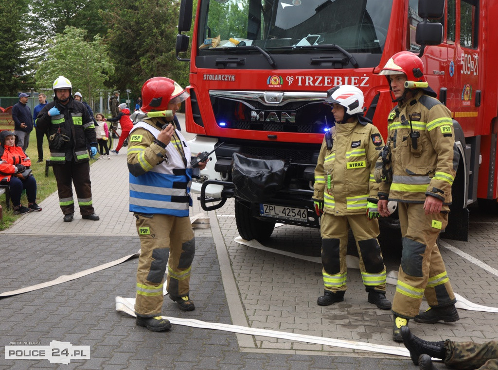 Pożar w szkole, wypadek, poród – ćwiczenia służb w Trzebieży