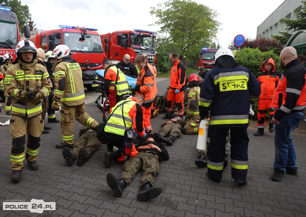 Pożar w szkole, wypadek, poród – ćwiczenia służb w Trzebieży