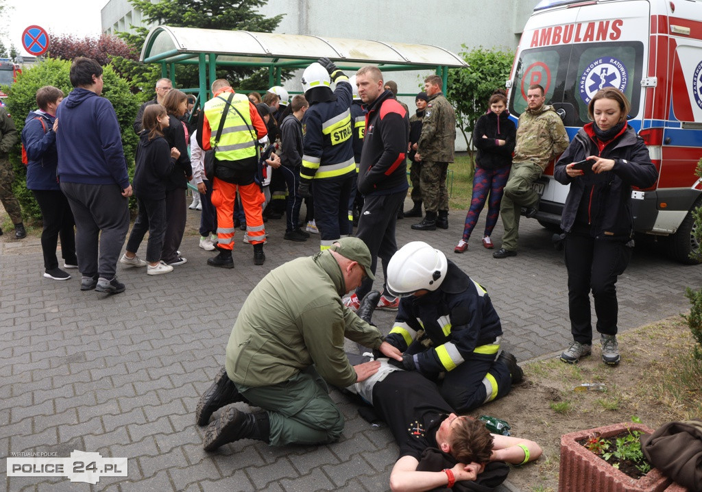 Pożar w szkole, wypadek, poród – ćwiczenia służb w Trzebieży