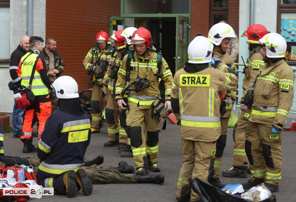 Pożar w szkole, wypadek, poród – ćwiczenia służb w Trzebieży