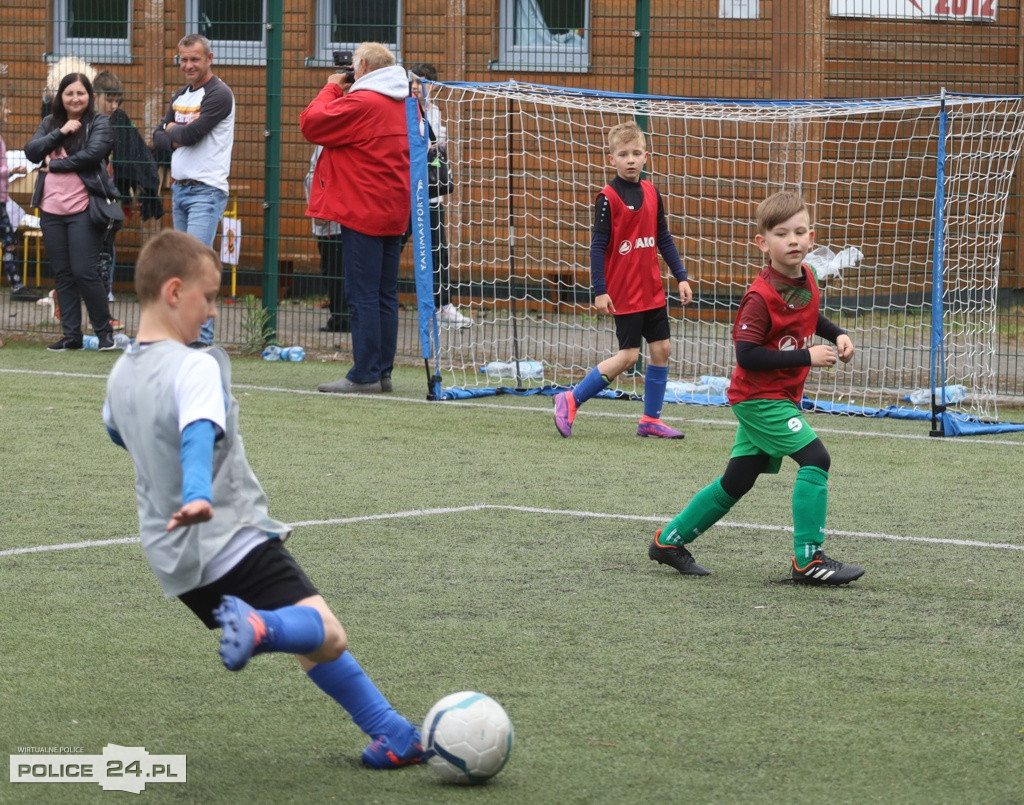 Turniej Piłki Nożnej Mini Cup 2022 i festyn w Niekłończycy