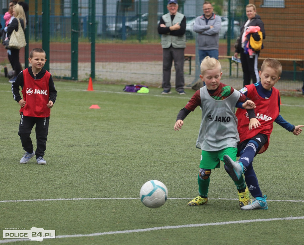 Turniej Piłki Nożnej Mini Cup 2022 i festyn w Niekłończycy