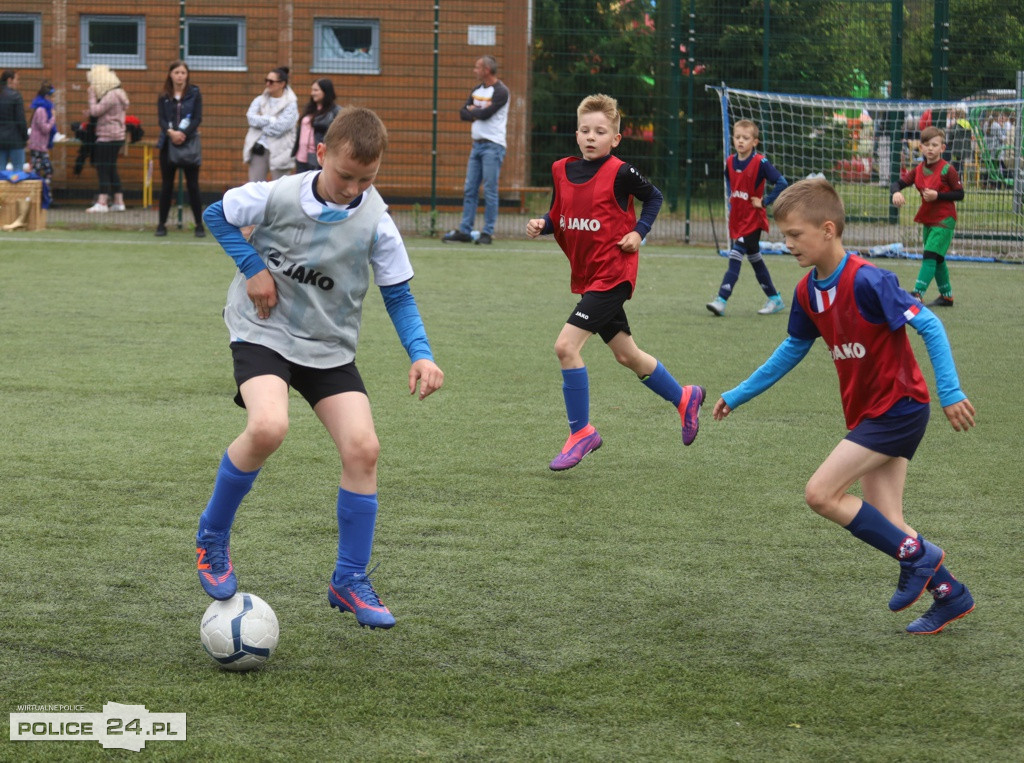 Turniej Piłki Nożnej Mini Cup 2022 i festyn w Niekłończycy