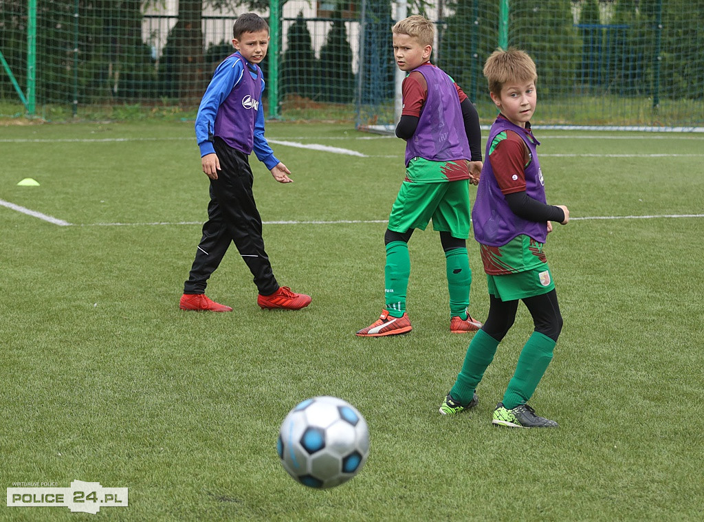 Turniej Piłki Nożnej Mini Cup 2022 i festyn w Niekłończycy