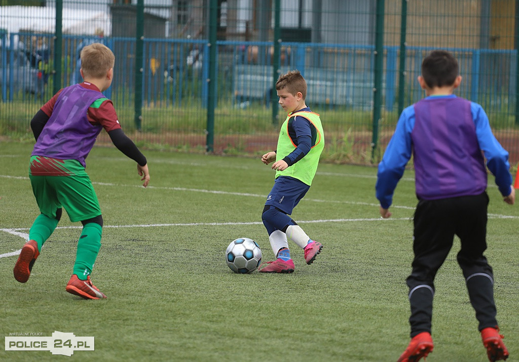 Turniej Piłki Nożnej Mini Cup 2022 i festyn w Niekłończycy