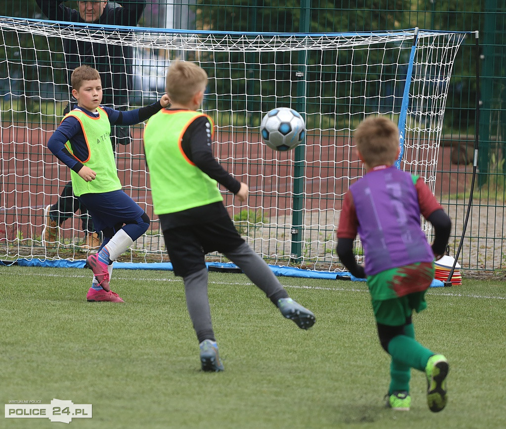 Turniej Piłki Nożnej Mini Cup 2022 i festyn w Niekłończycy