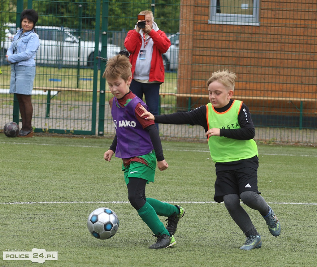 Turniej Piłki Nożnej Mini Cup 2022 i festyn w Niekłończycy