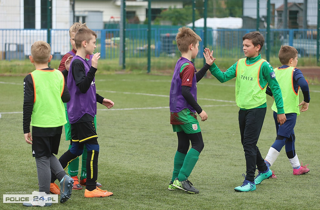 Turniej Piłki Nożnej Mini Cup 2022 i festyn w Niekłończycy