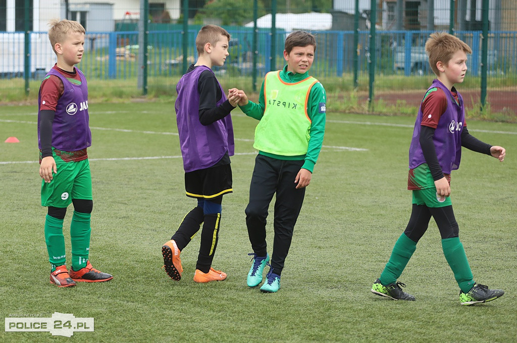 Turniej Piłki Nożnej Mini Cup 2022 i festyn w Niekłończycy