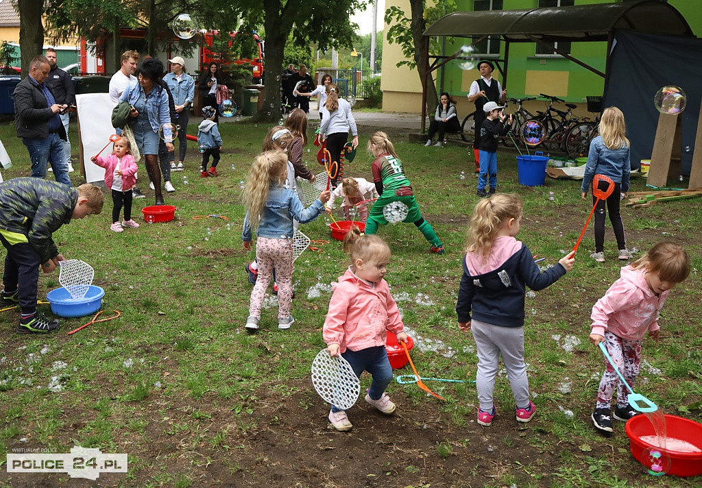 Turniej Piłki Nożnej Mini Cup 2022 i festyn w Niekłończycy