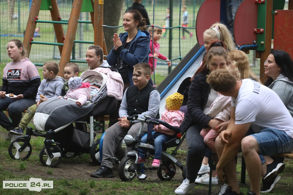 Turniej Piłki Nożnej Mini Cup 2022 i festyn w Niekłończycy