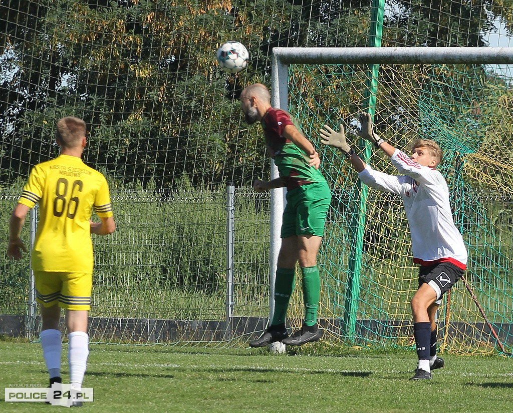 Rybak Trzebież wygrywa na inaugurację sezonu