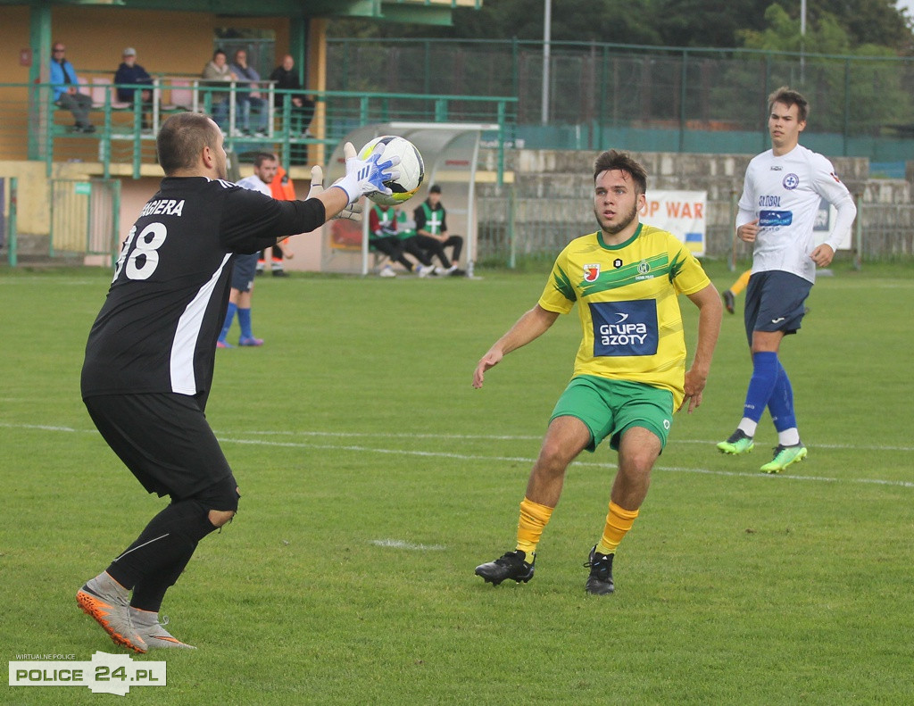 Chemik Police wygrywa z Olimpem Gościno