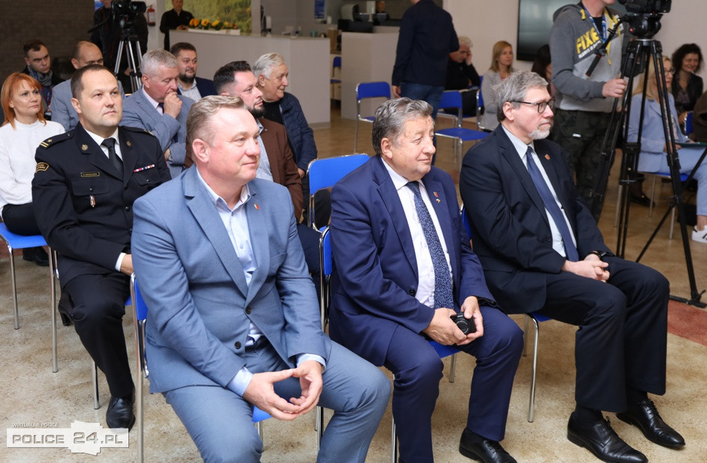 Podpisano umowę na usunięcie odpadów przy ul. Kamiennej w Policach