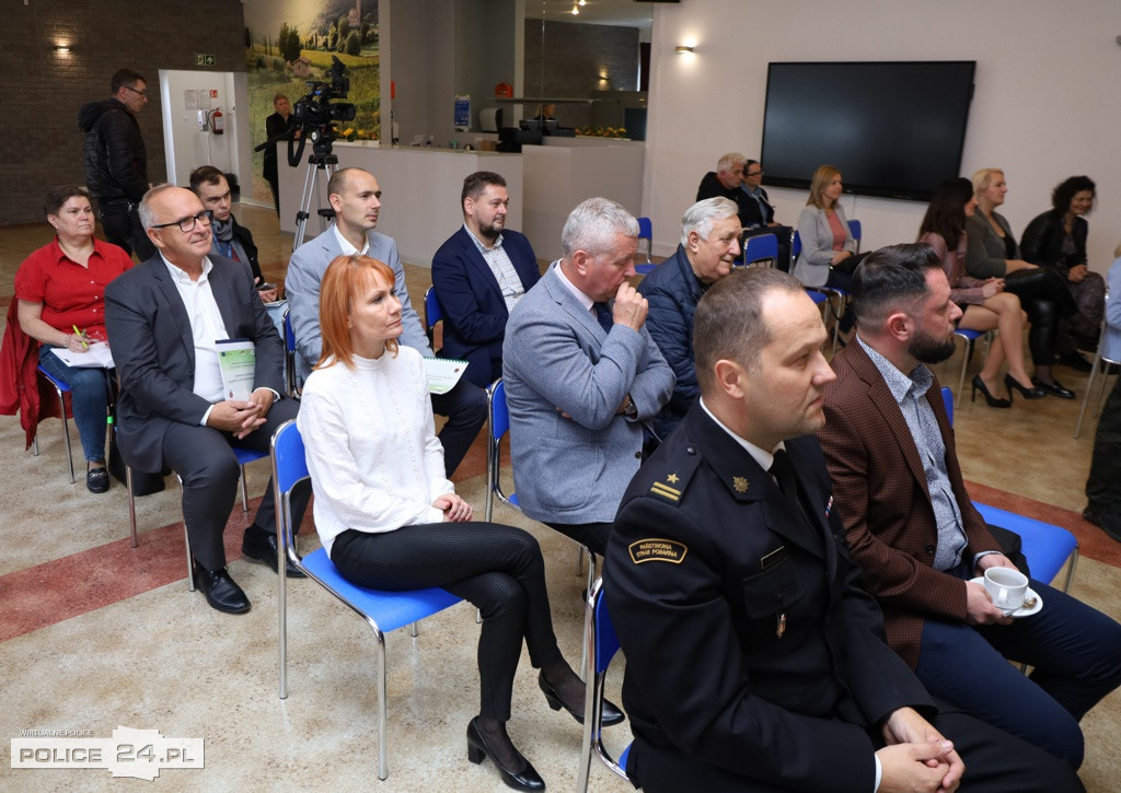Podpisano umowę na usunięcie odpadów przy ul. Kamiennej w Policach