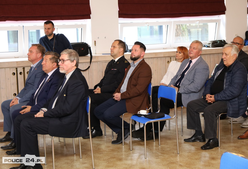 Podpisano umowę na usunięcie odpadów przy ul. Kamiennej w Policach