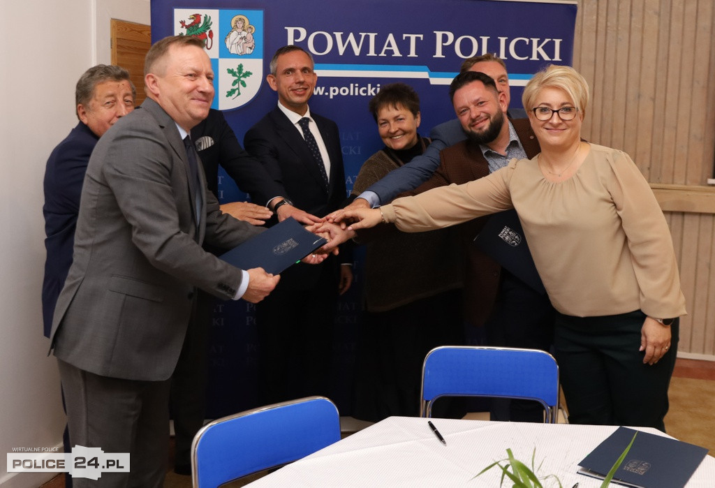 Podpisano umowę na usunięcie odpadów przy ul. Kamiennej w Policach