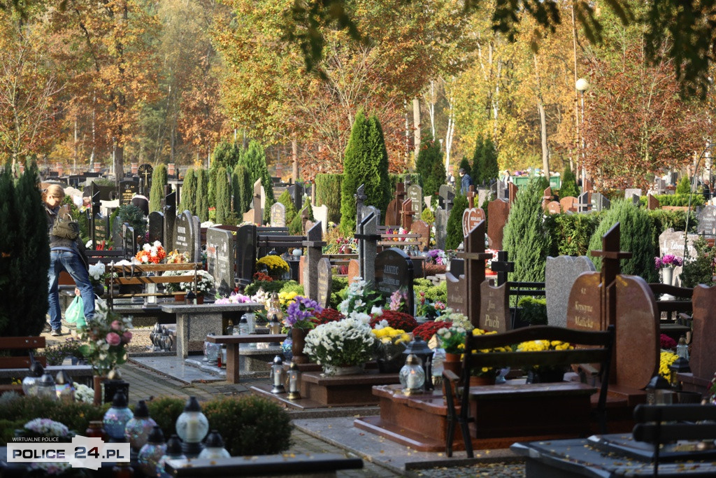 Ostatnie porządki, przyozdabianie grobów