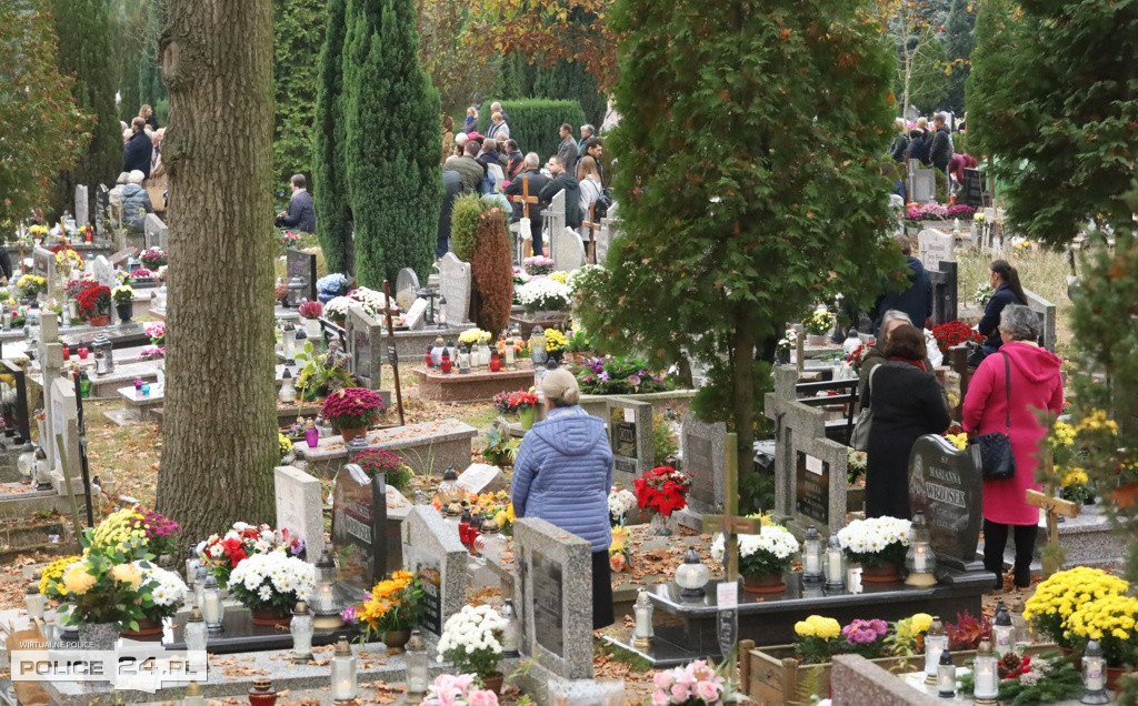 Wszystkich Świętych na polickim cmentarzu [foto]