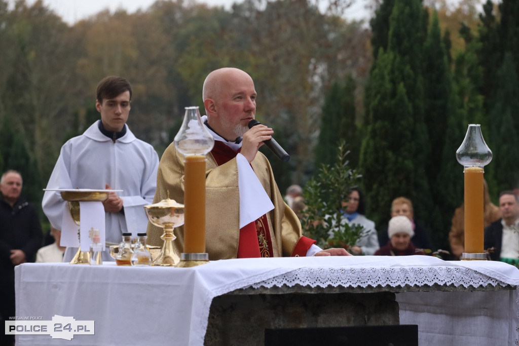 Wszystkich Świętych na polickim cmentarzu [foto]