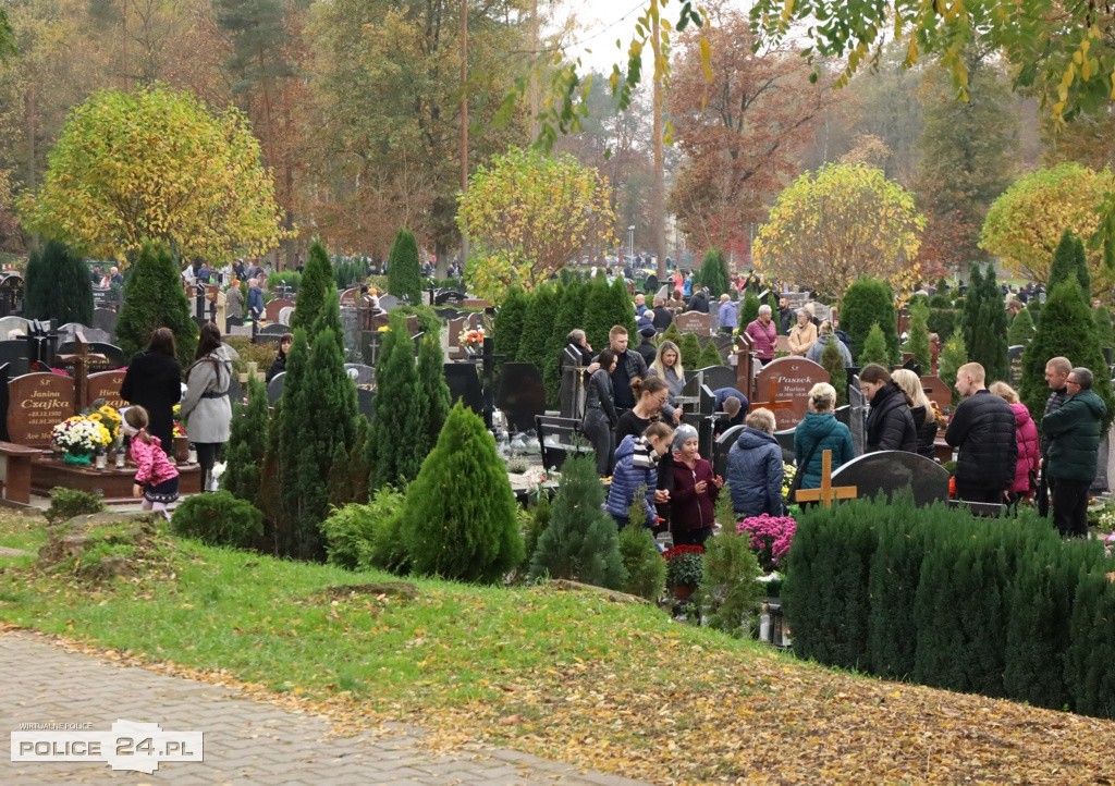 Wszystkich Świętych na polickim cmentarzu [foto]