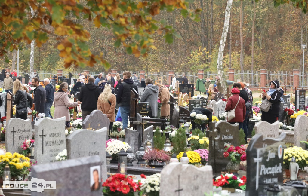 Wszystkich Świętych na polickim cmentarzu [foto]