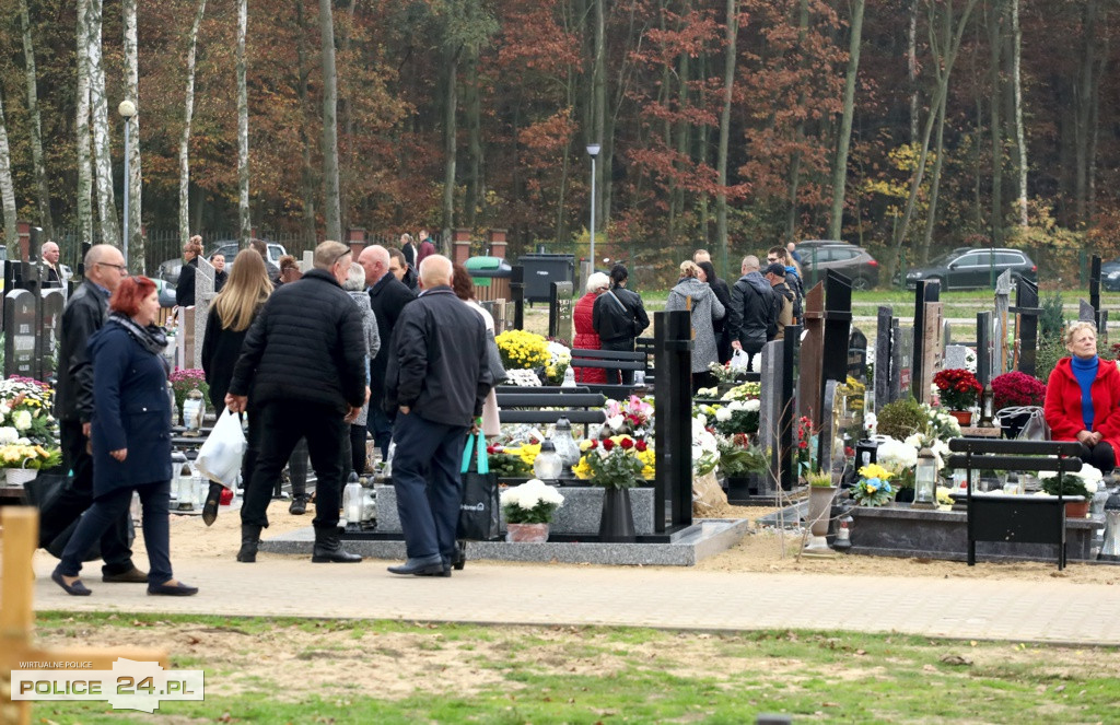 Wszystkich Świętych na polickim cmentarzu [foto]