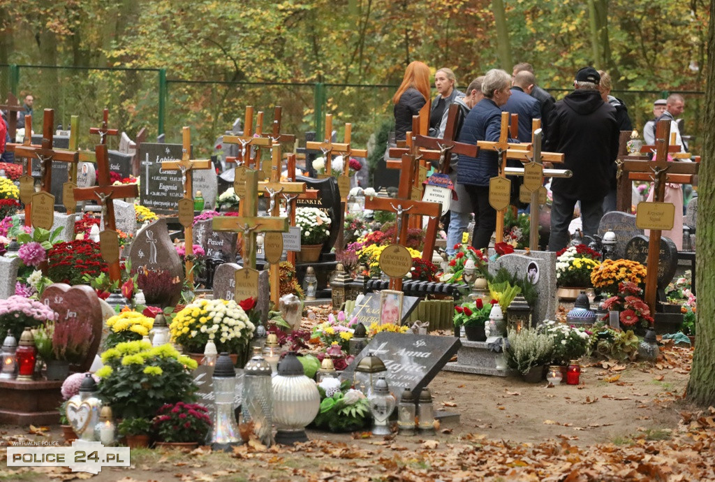 Wszystkich Świętych na polickim cmentarzu [foto]