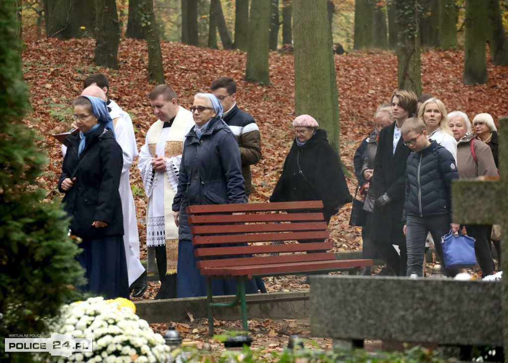 Wszystkich Świętych na polickim cmentarzu [foto]