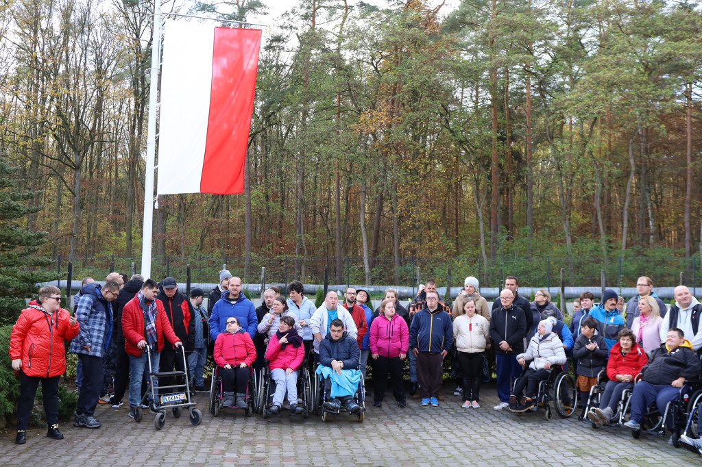Święto Niepodległości. Podniesienie flagi w PSONI