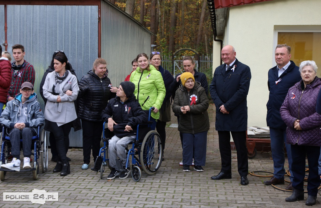 Święto Niepodległości. Podniesienie flagi w PSONI
