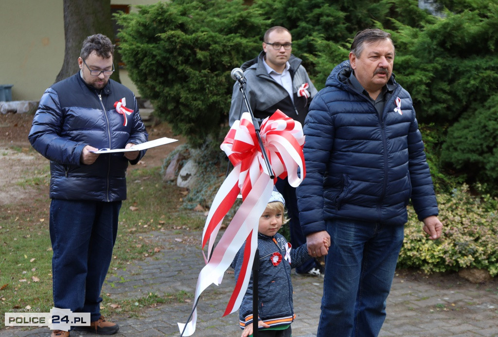 Święto Niepodległości. Podniesienie flagi w PSONI