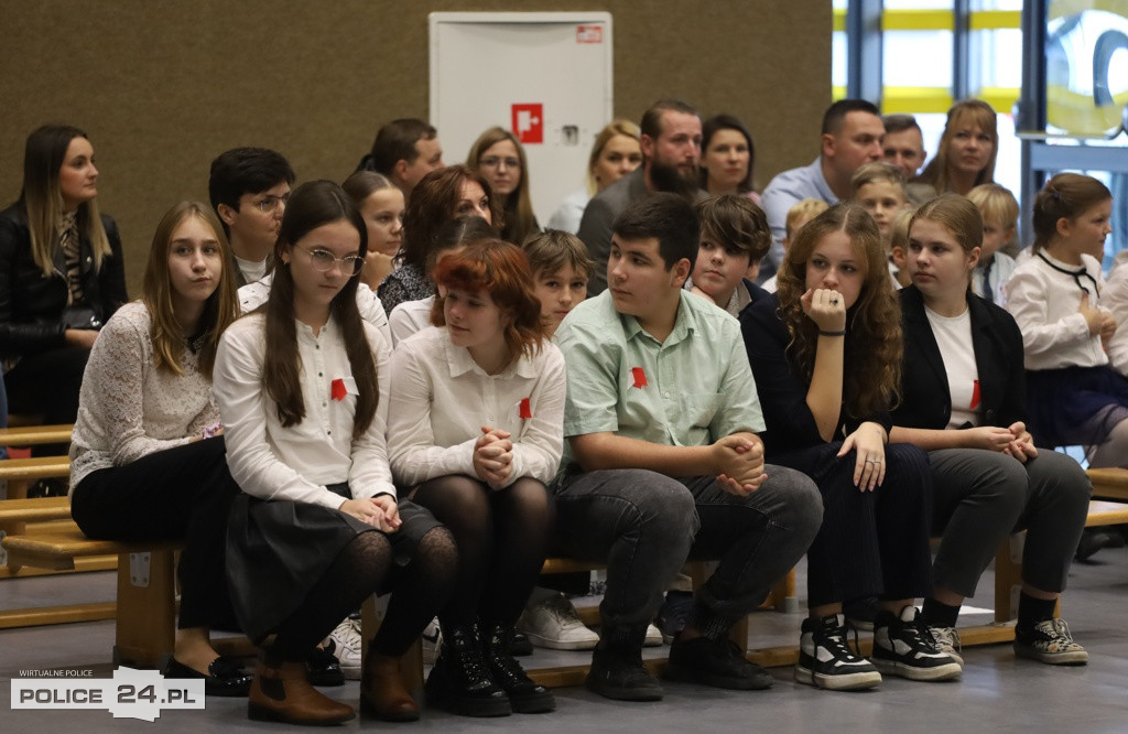 Uroczyste ślubowanie uczniów Zespołu Szkół w Policach