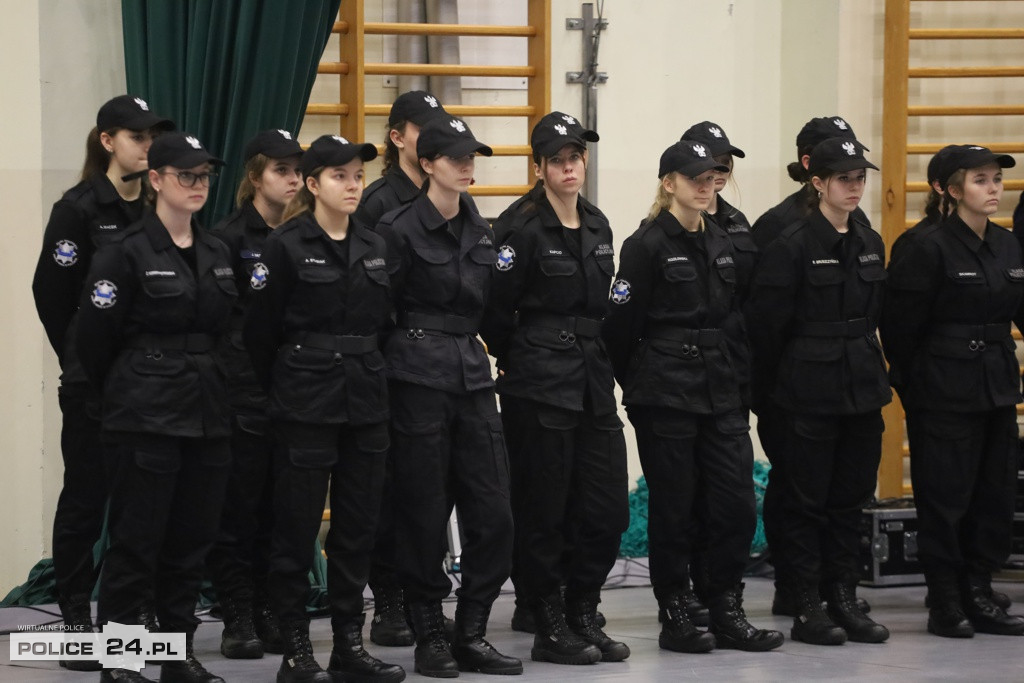 Uroczyste ślubowanie uczniów Zespołu Szkół w Policach