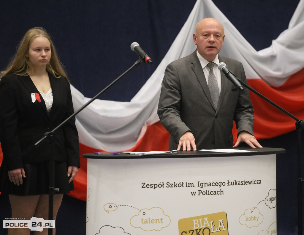 Uroczyste ślubowanie uczniów Zespołu Szkół w Policach