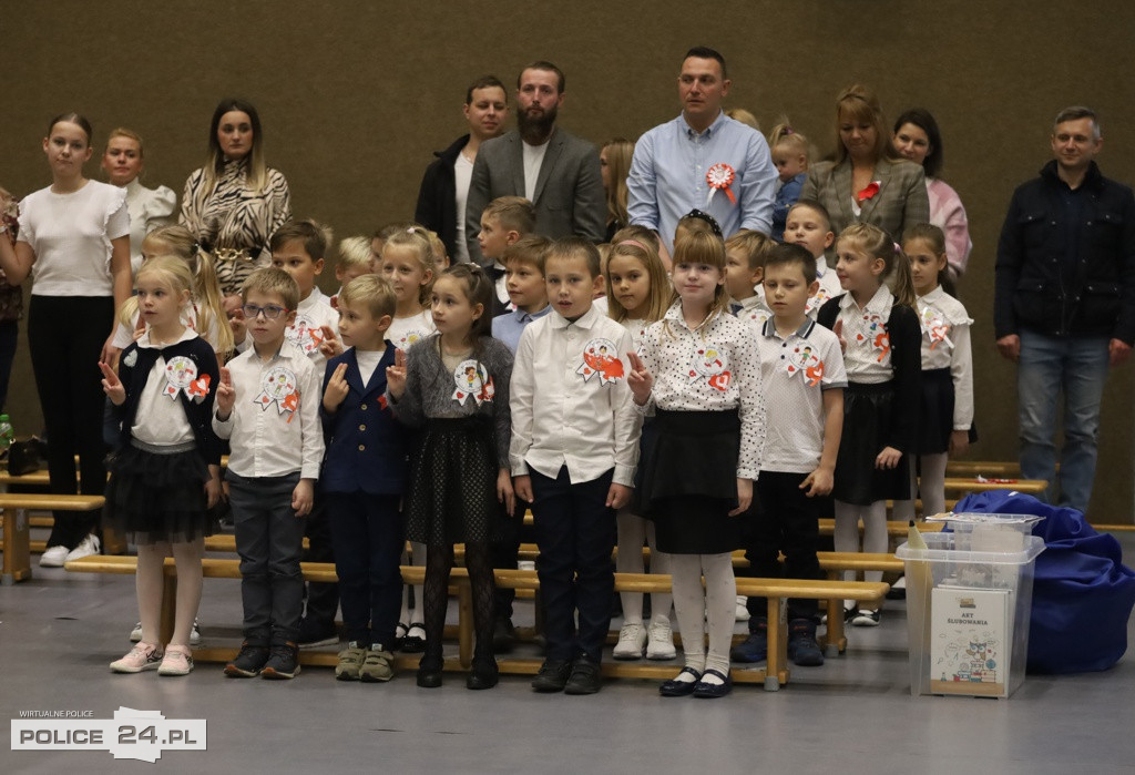 Uroczyste ślubowanie uczniów Zespołu Szkół w Policach