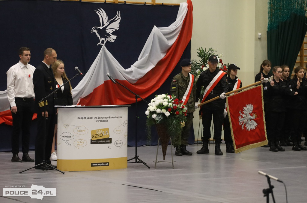 Uroczyste ślubowanie uczniów Zespołu Szkół w Policach
