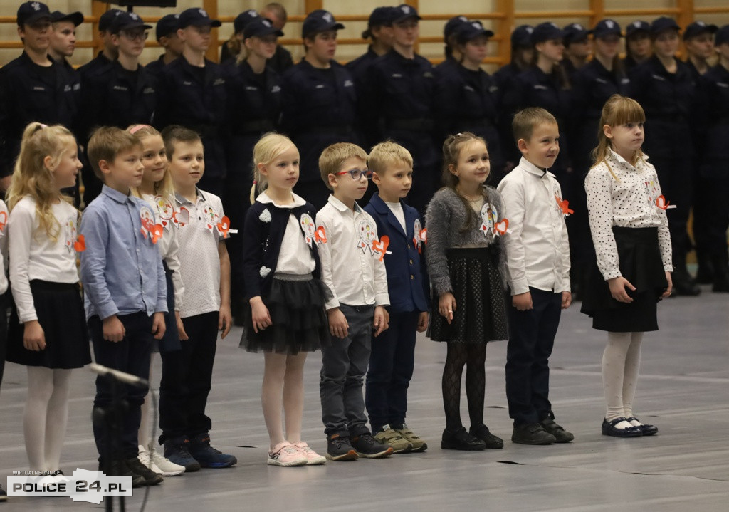 Uroczyste ślubowanie uczniów Zespołu Szkół w Policach