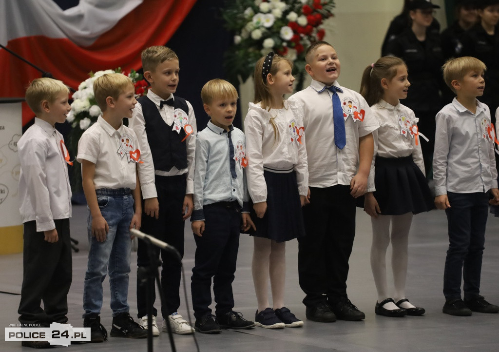 Uroczyste ślubowanie uczniów Zespołu Szkół w Policach