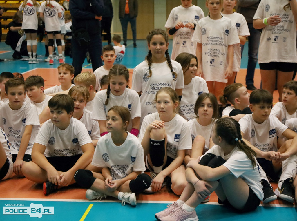 I Ogólnopolski Mikołajkowy Turniej Minisiatkówki