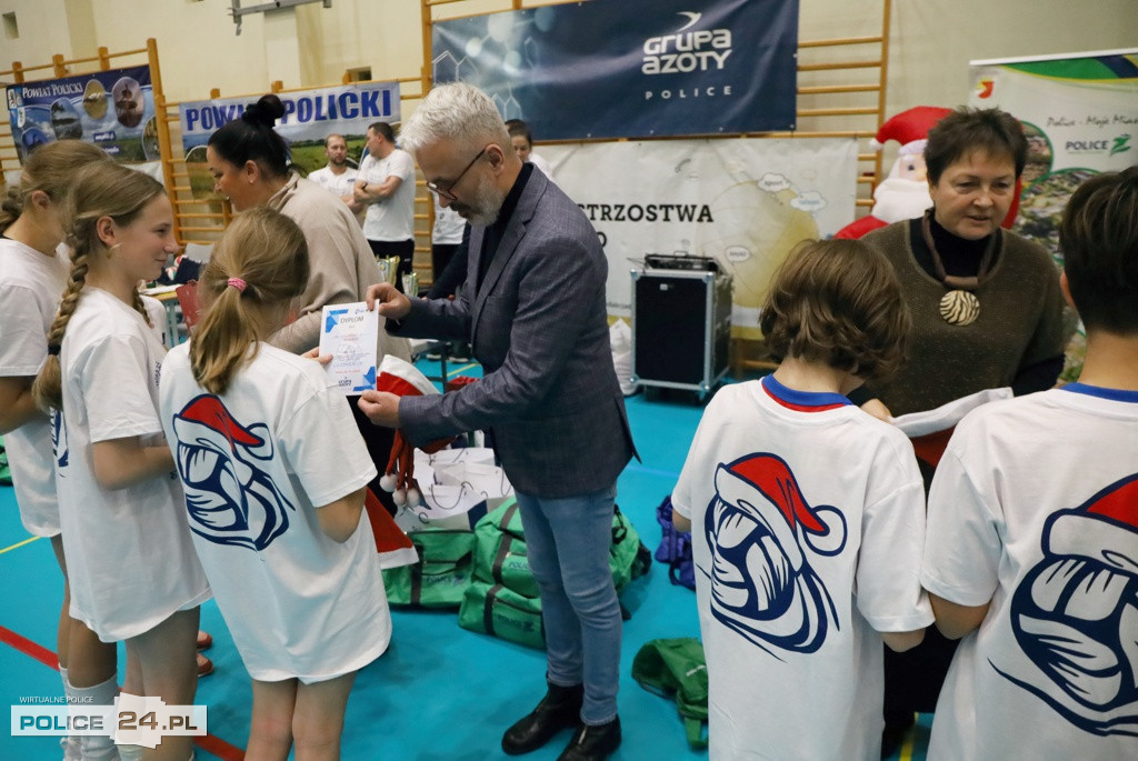 I Ogólnopolski Mikołajkowy Turniej Minisiatkówki